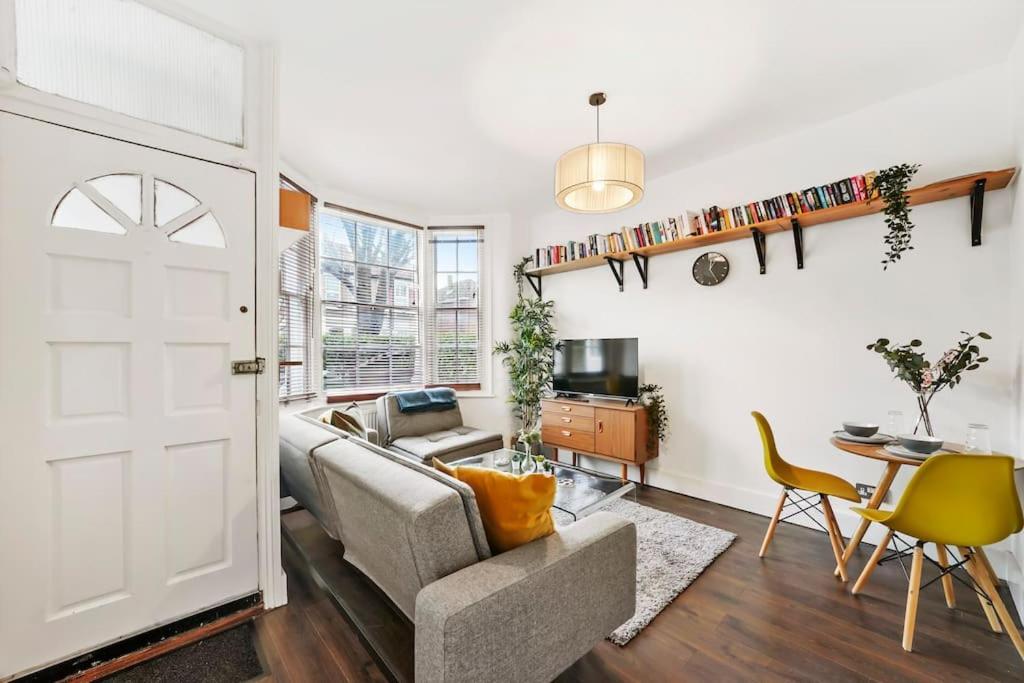 2 Bed Garden Flat Leyton Village Лондон Экстерьер фото