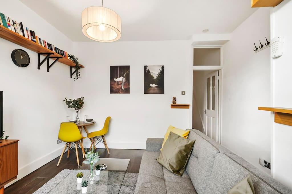 2 Bed Garden Flat Leyton Village Лондон Экстерьер фото