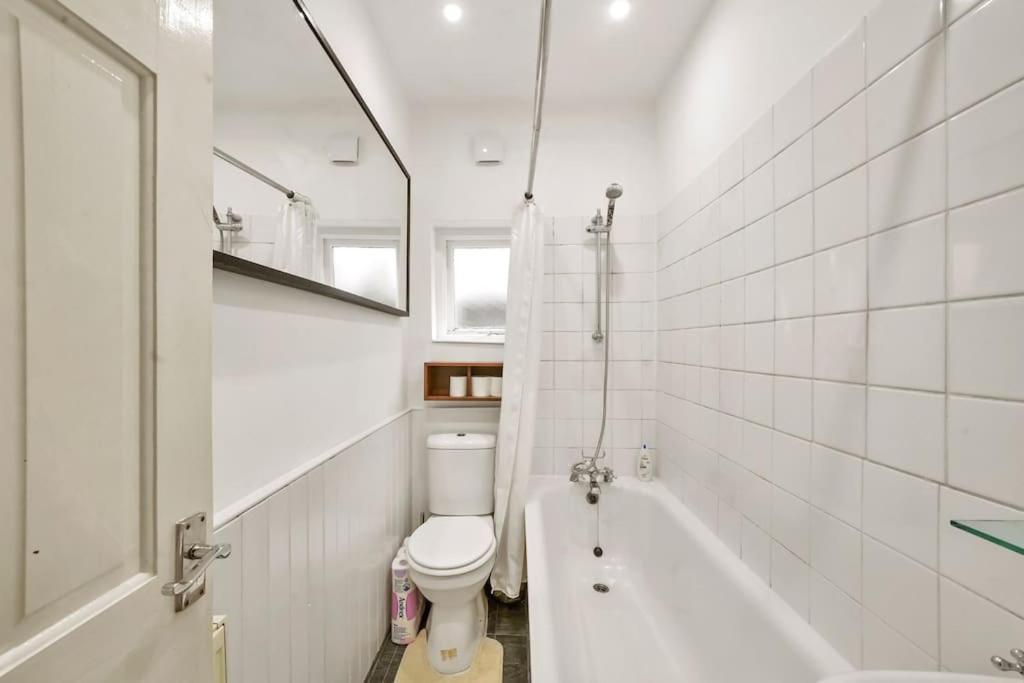 2 Bed Garden Flat Leyton Village Лондон Экстерьер фото